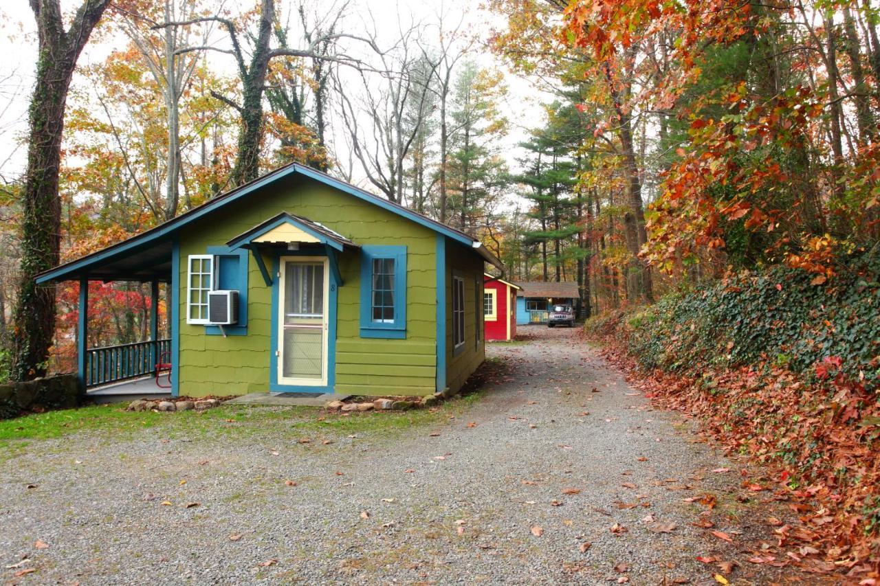 The Pines Cottages Woodfin Esterno foto