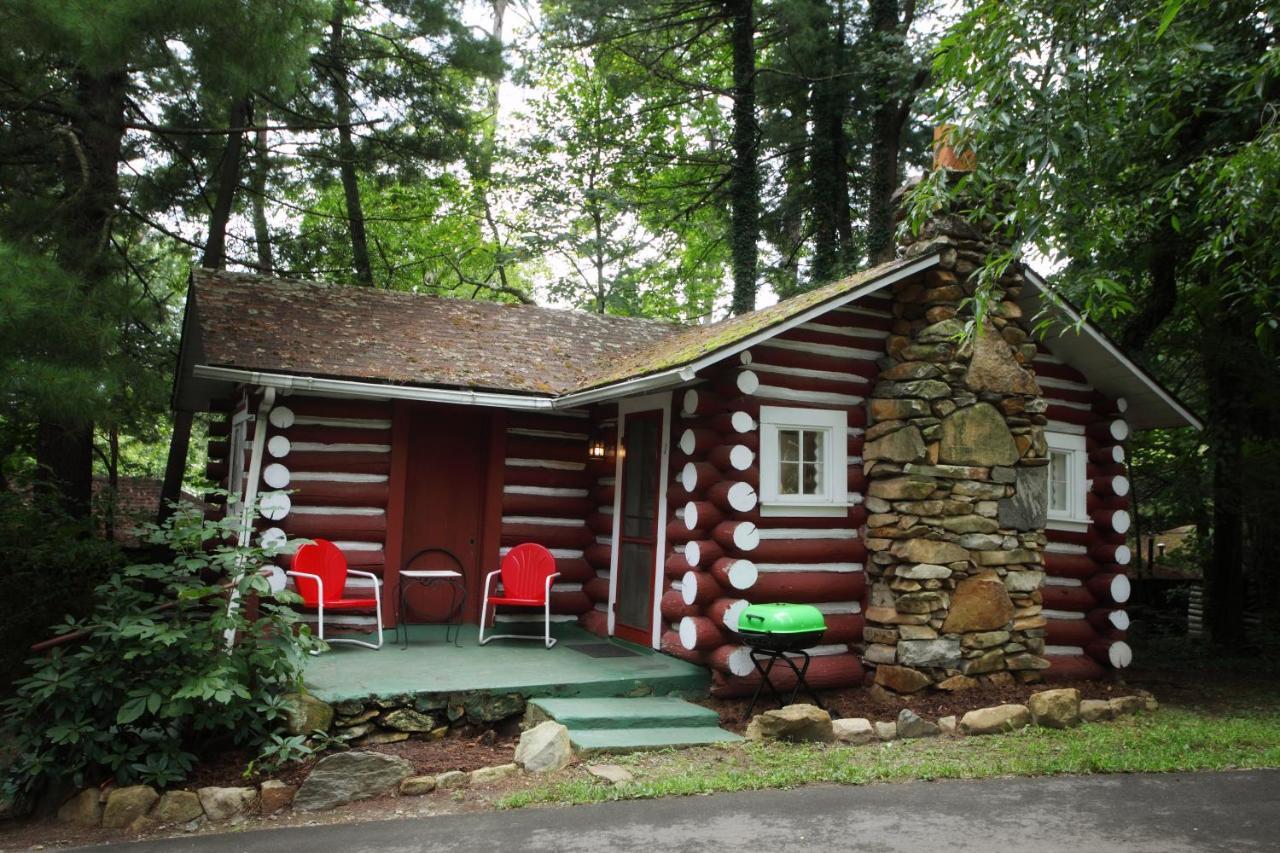 The Pines Cottages Woodfin Esterno foto
