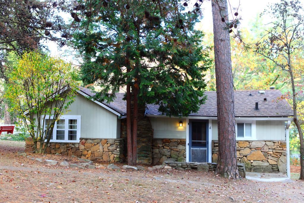 The Pines Cottages Woodfin Esterno foto