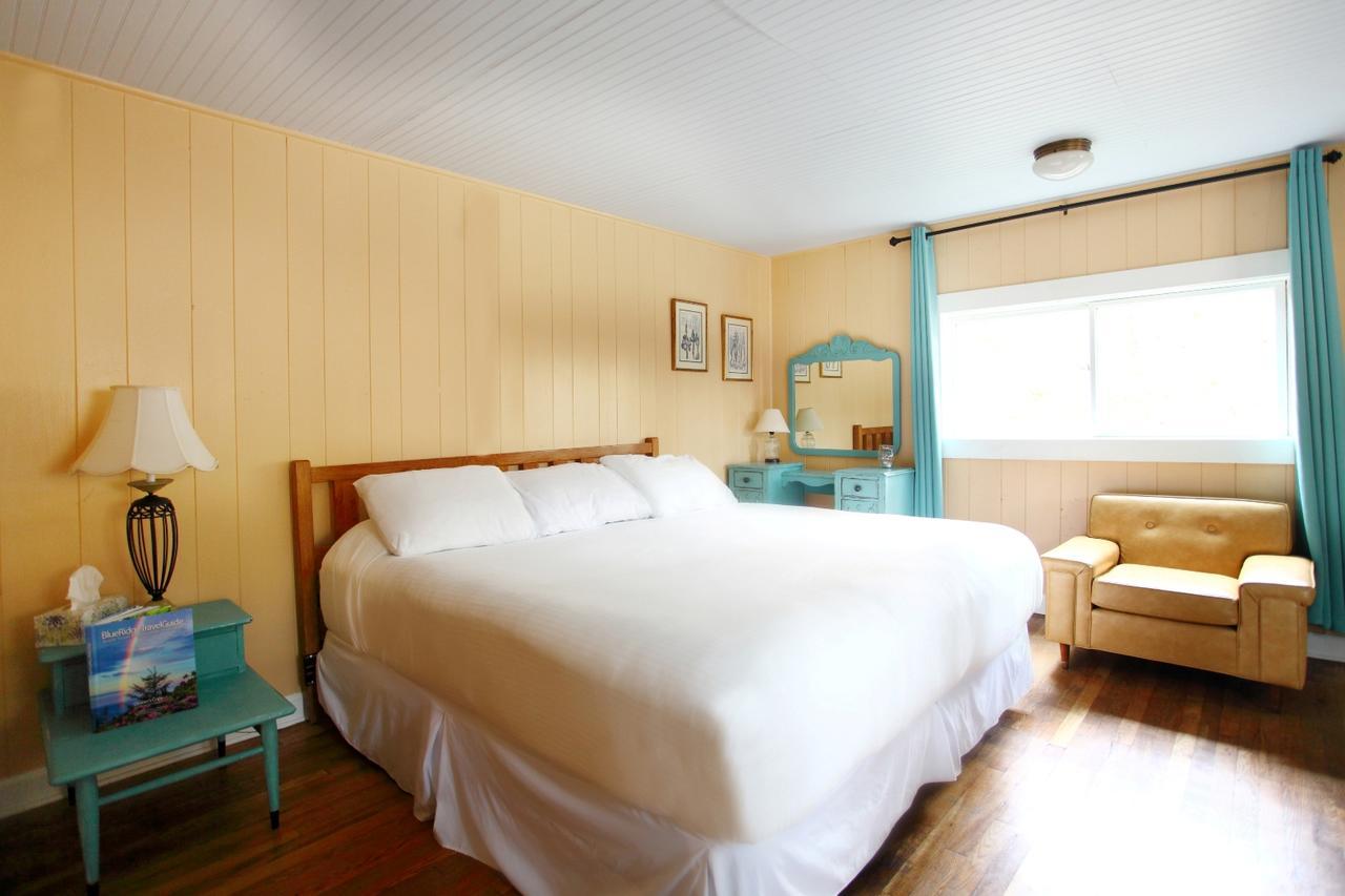 The Pines Cottages Woodfin Esterno foto