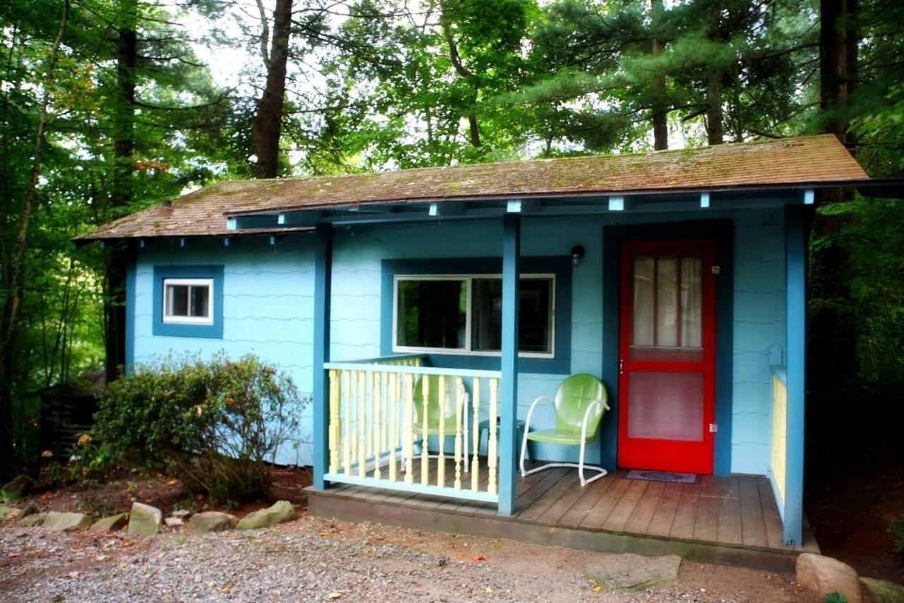 The Pines Cottages Woodfin Esterno foto