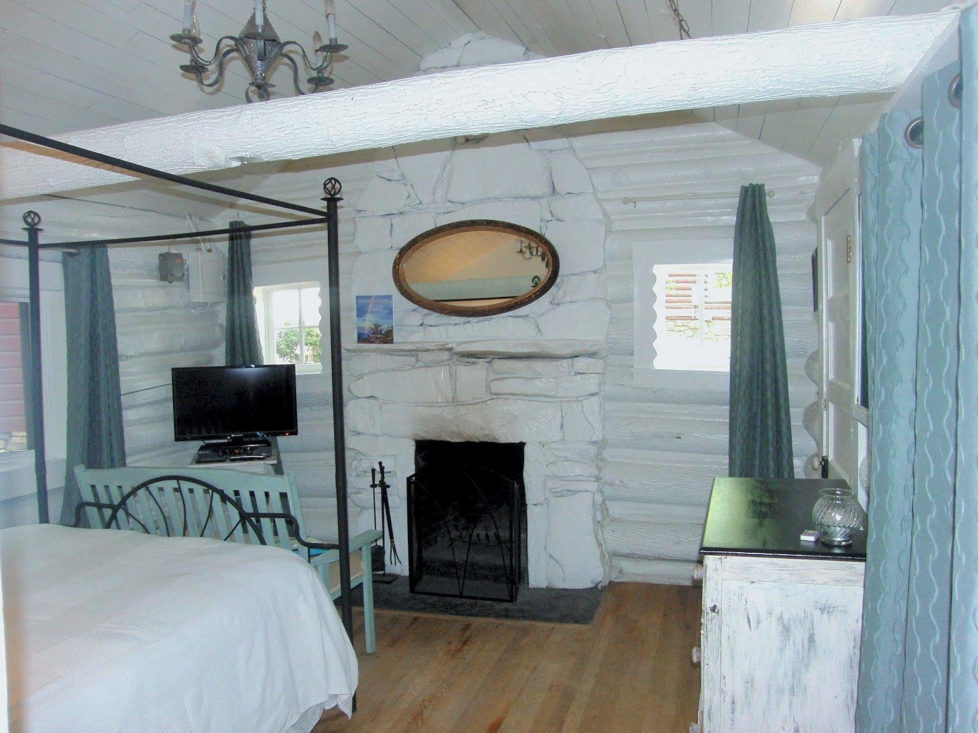 The Pines Cottages Woodfin Esterno foto